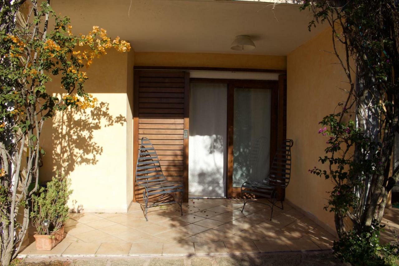 La Casa Blu Villa San Pantaleo Exterior foto